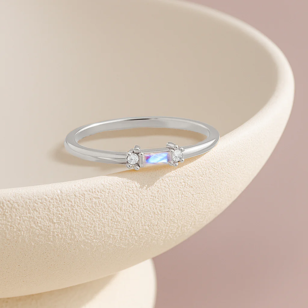 925 Sterling Silver Moonstone Baguette Solitaire Ring with 4x2mm Stone 0.30ct - Image 4