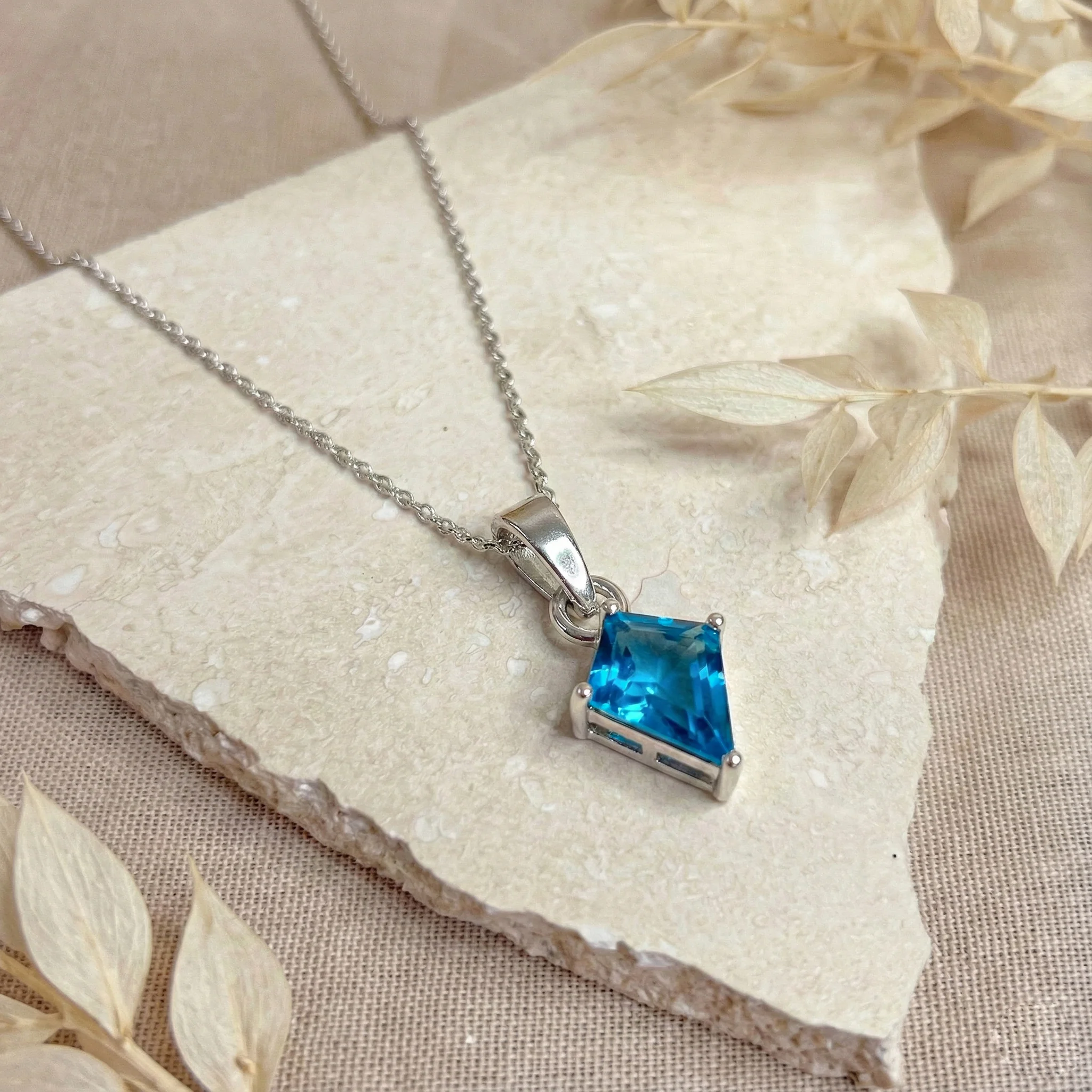 Blue Topaz Kite Solitaire Pendant Necklace in 925 Sterling Silver 1.4ct - Image 3