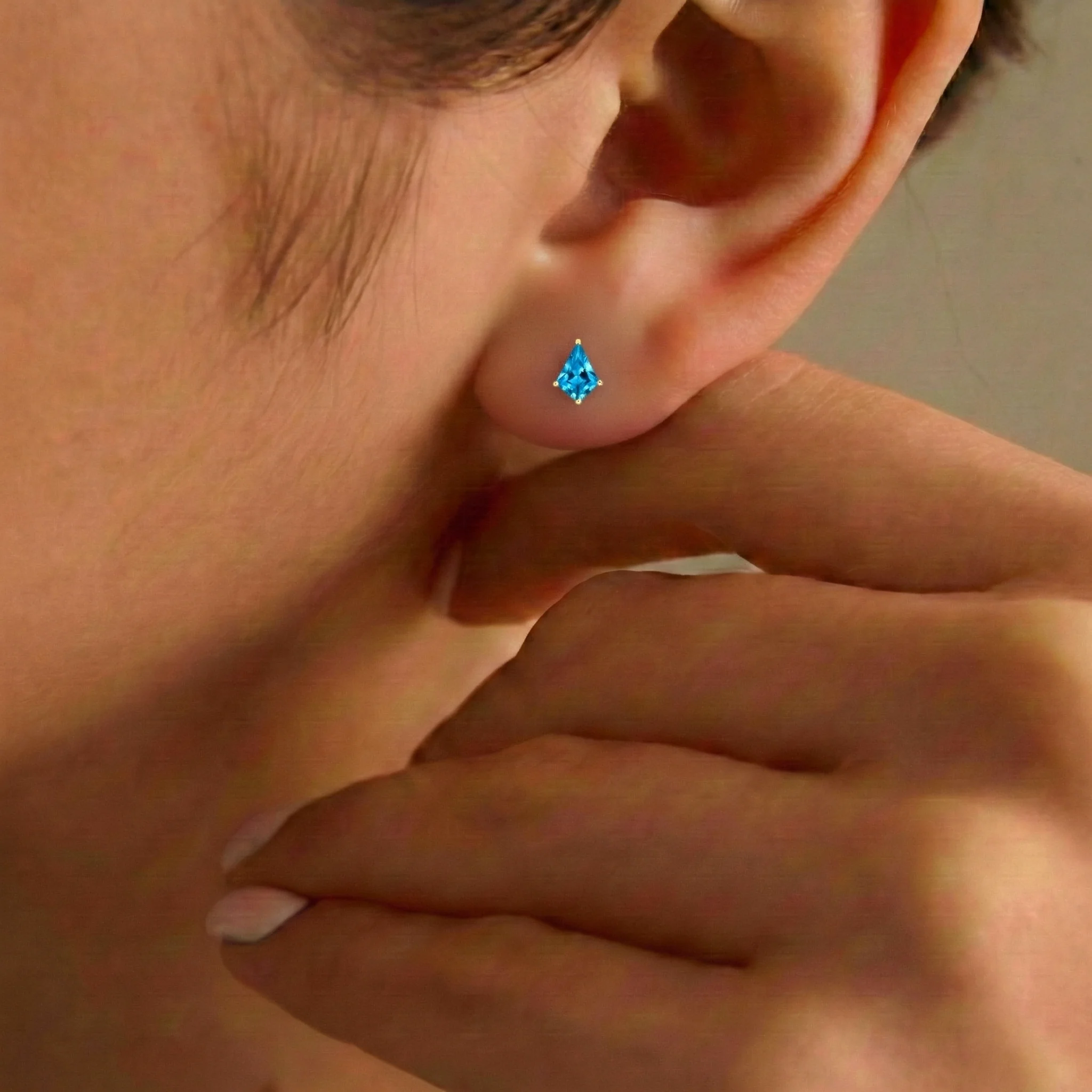 Blue Topaz Kite Stud Earrings in 925 Sterling Silver 7x5 MM 1.50ct - Image 11