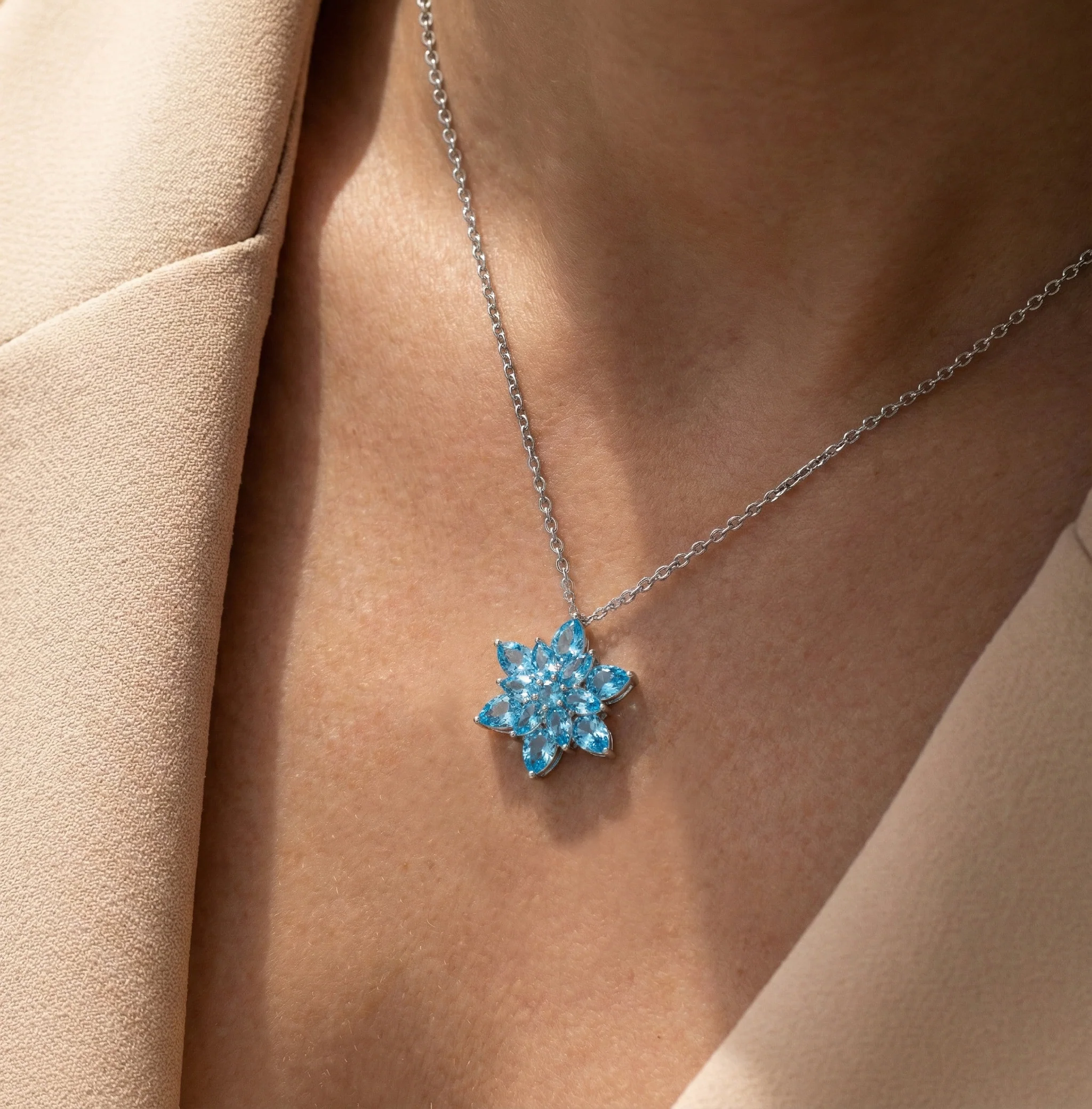 Blue Topaz Pear Floral Pendant Necklace in 925 Sterling Silver 5.70ct - Image 3