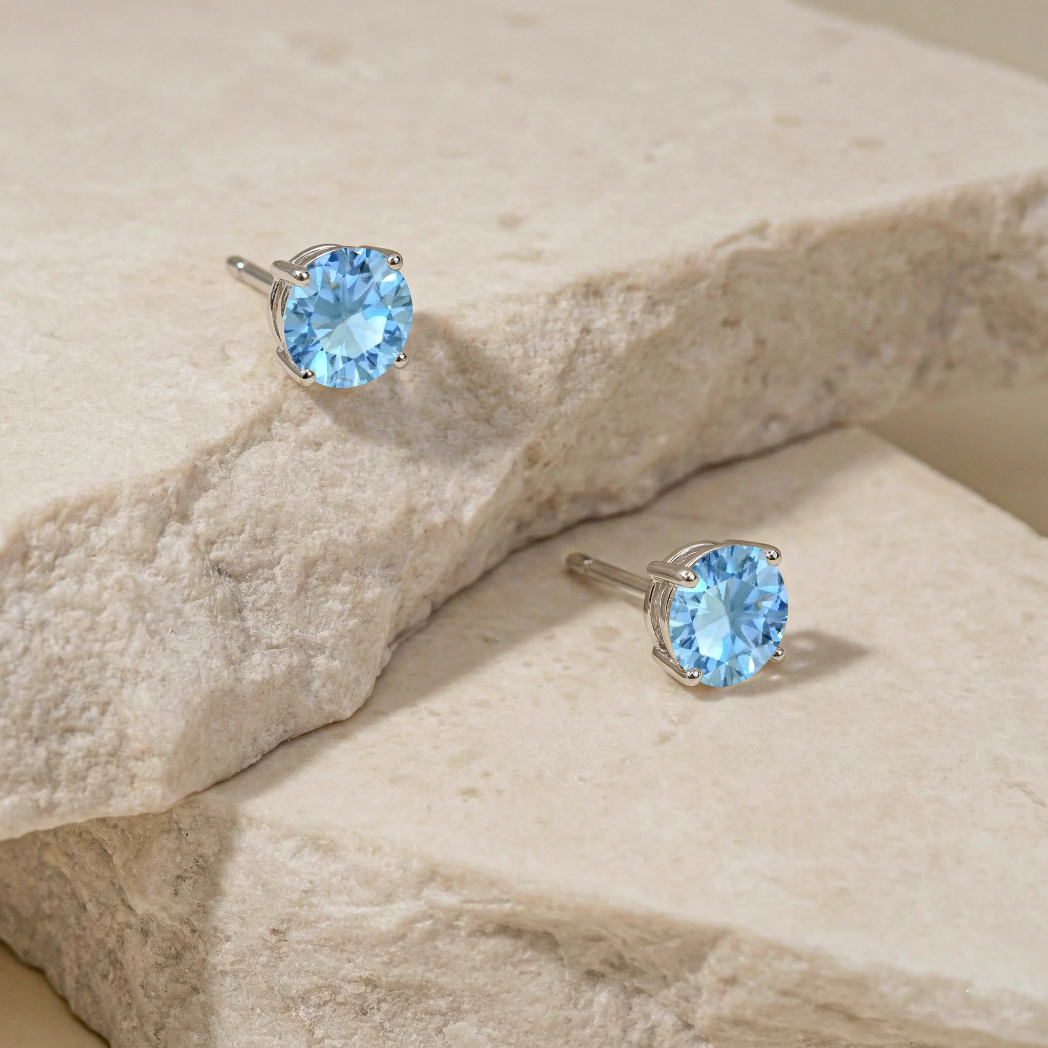 Blue Topaz Round Stud Earrings in 925 Sterling Silver 5.15ct - Image 5