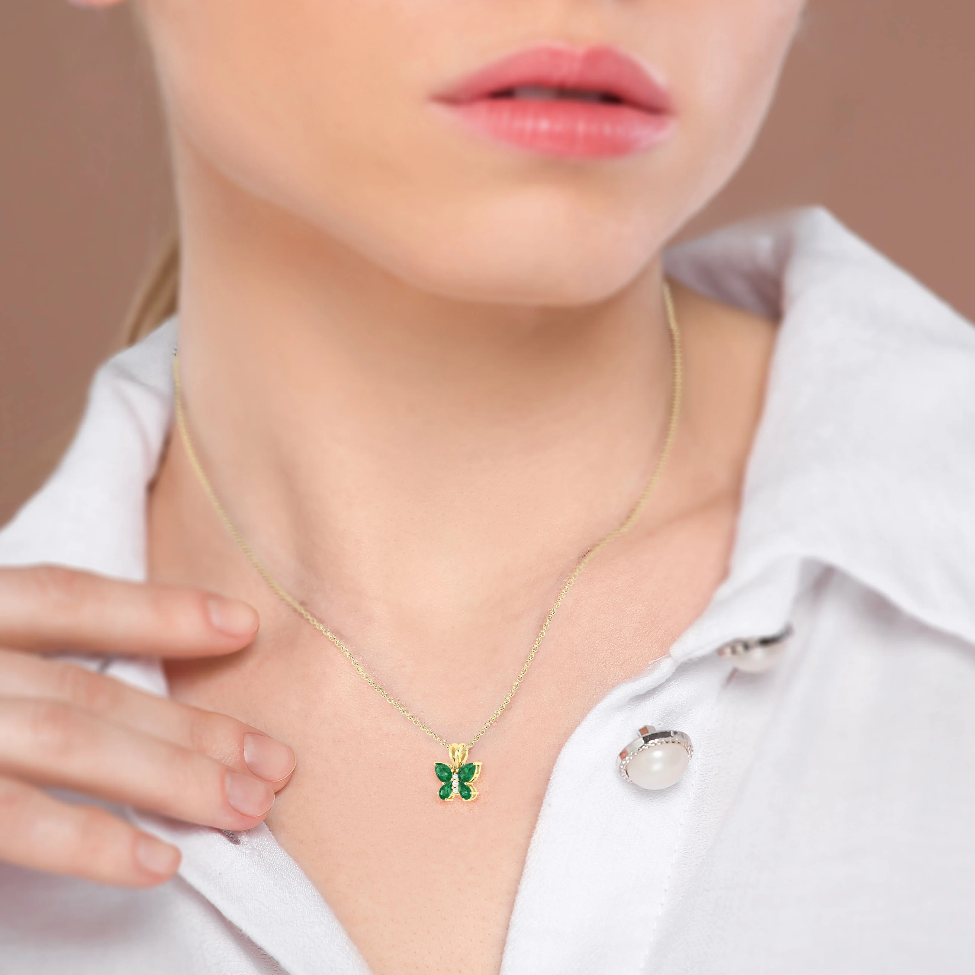 Emerald Butterfly Pendant Necklace in 925 Sterling Silver 1.6ct - Image 7