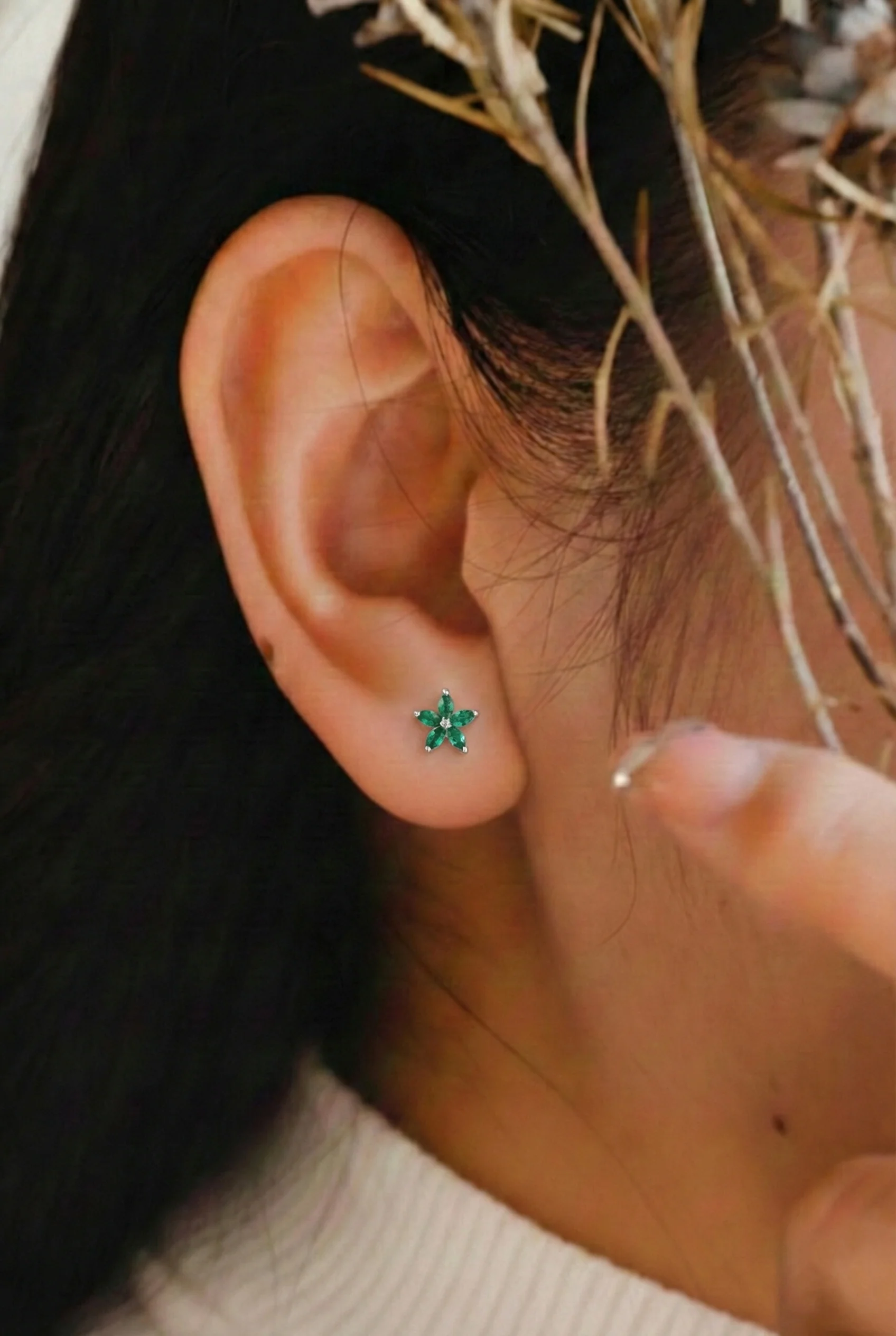 Emerald Flower and Marquis Shape Stud Earring in 925 Sterling Silver 4X2 MM 3ct. - Image 4