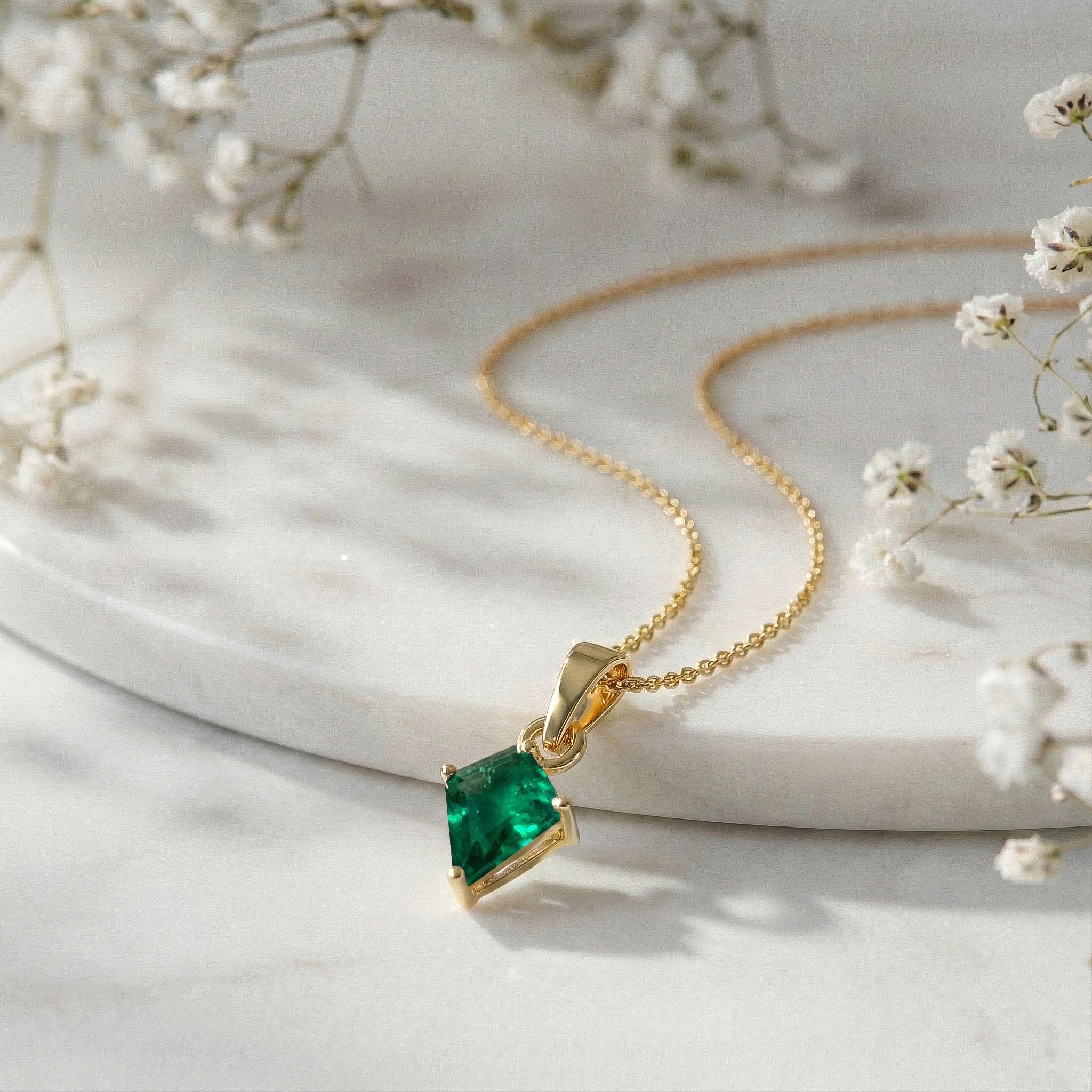 Emerald Kite Solitaire Pendant Necklace in 925 Sterling Silver 1.4ct - Image 12