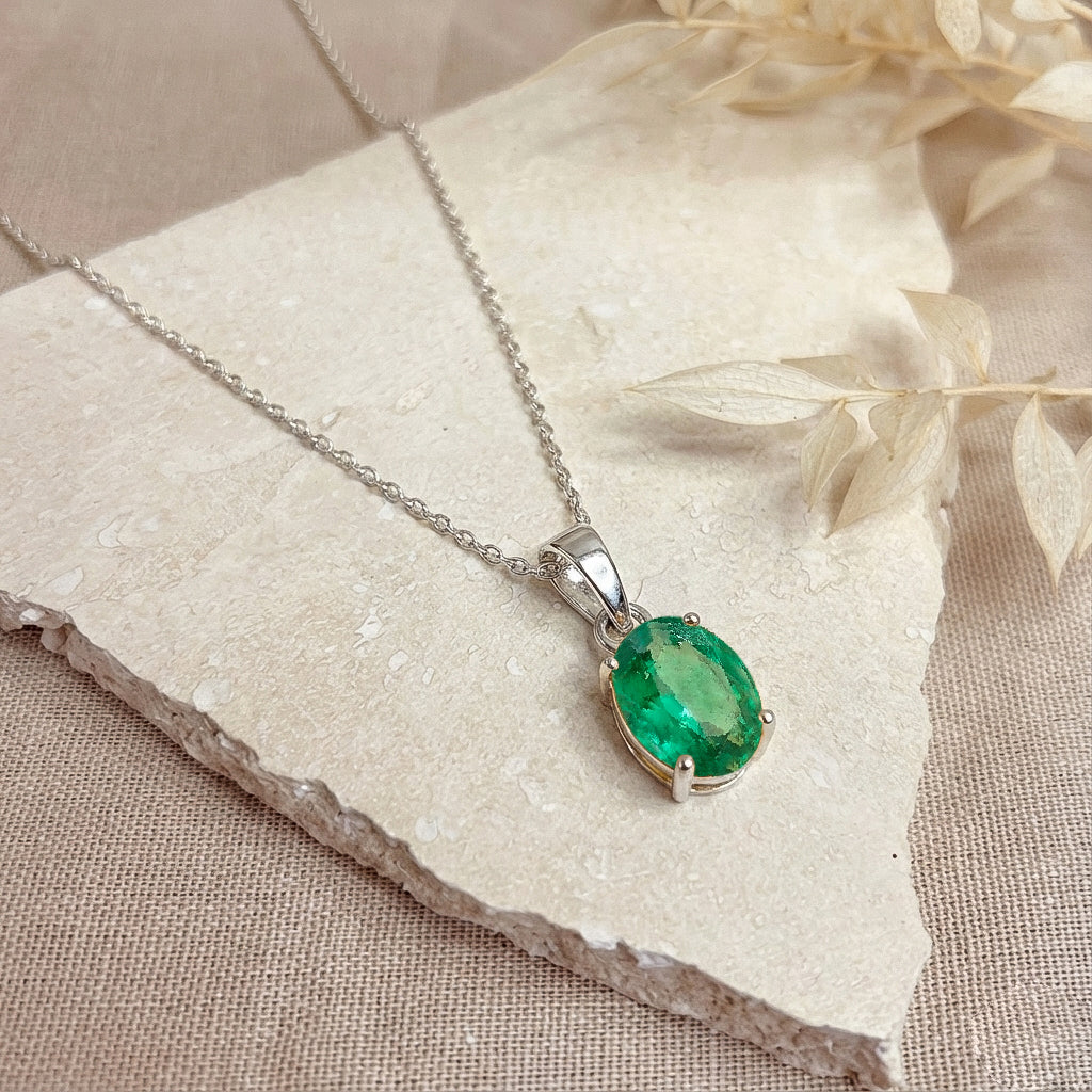 Emerald Solitaire Pendant Necklace in 925 Sterling Silver 9x7 MM 1.4ct - Image 6