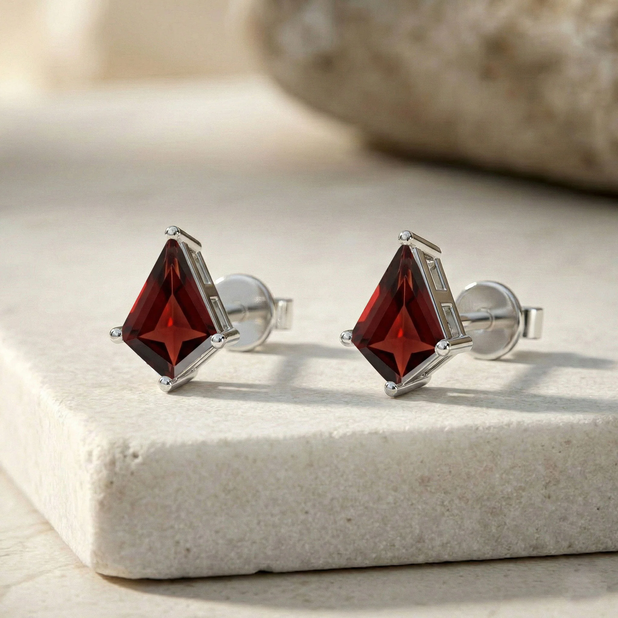 Garnet Kite Stud Earrings in 925 Sterling Silver 7x5 MM 1.50ct - Image 4