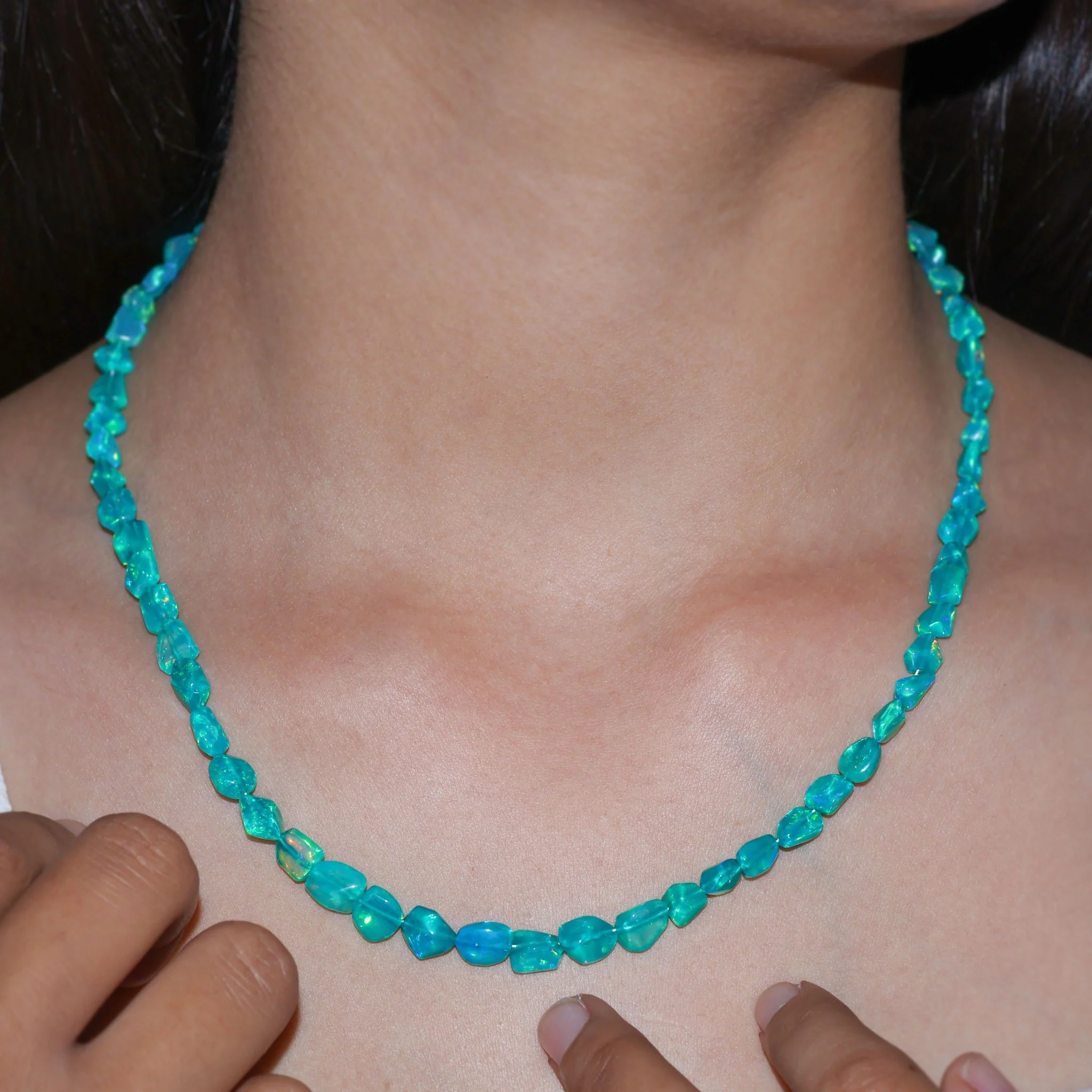 Green Opal Tumbe Shape Beaded Necklace - Image 3