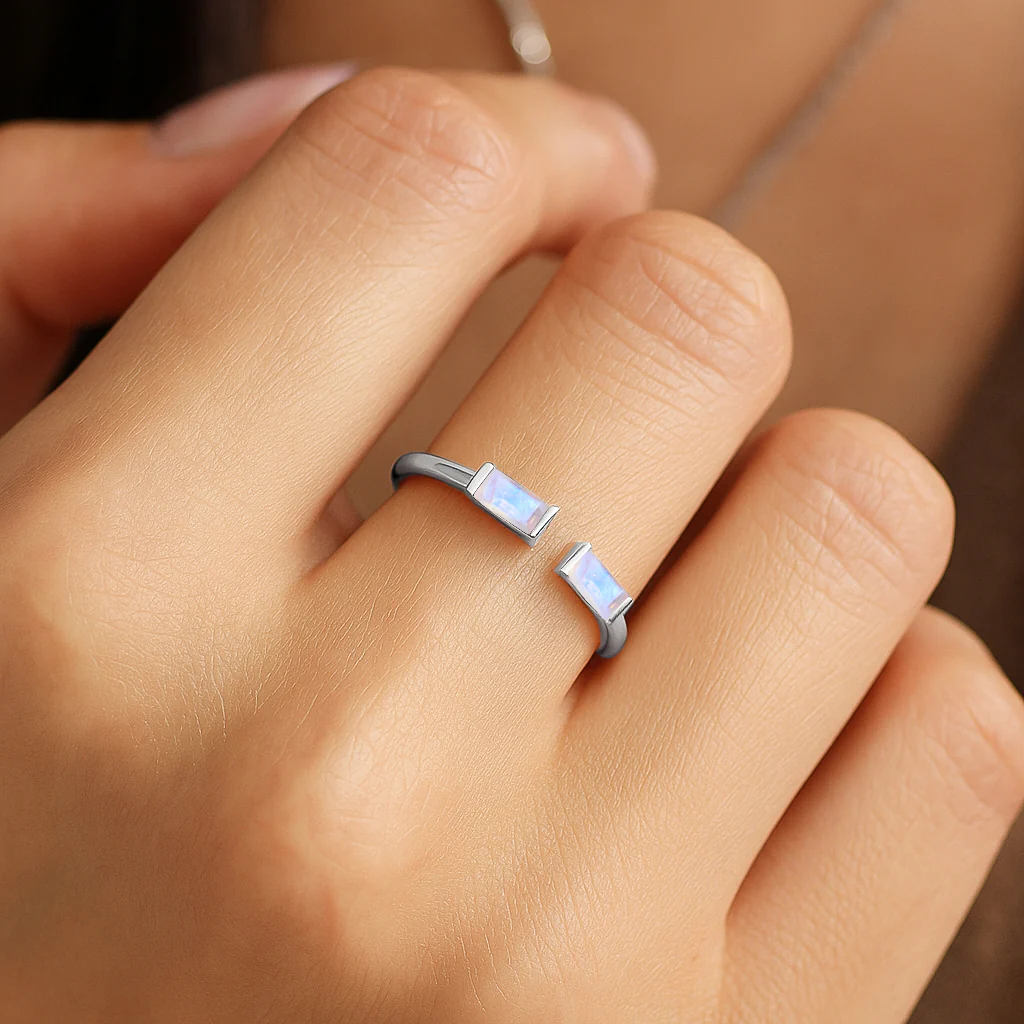 Natural Horizontal Moonstone Baguette Open Ring in 925 Sterling Silver 5x2mm 0.80ct - Image 2