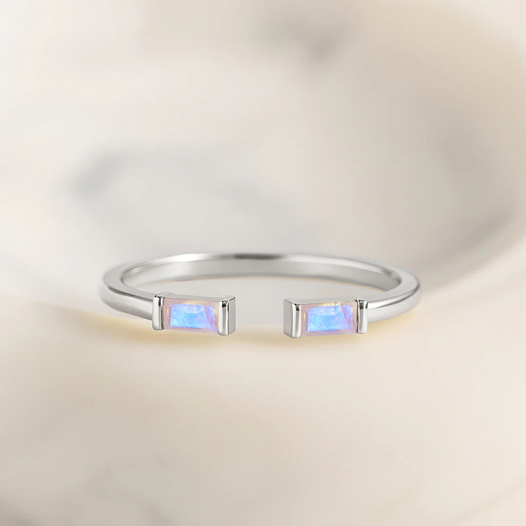 Natural Horizontal Moonstone Baguette Open Ring in 925 Sterling Silver 5x2mm 0.80ct - Image 4